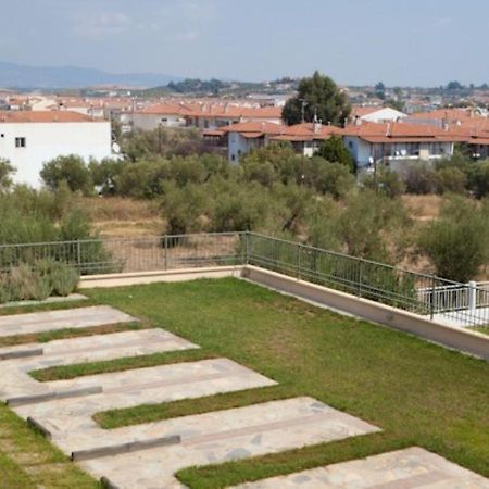 Alexandros Maisonettes & Apartments Nea Moudania Exterior foto