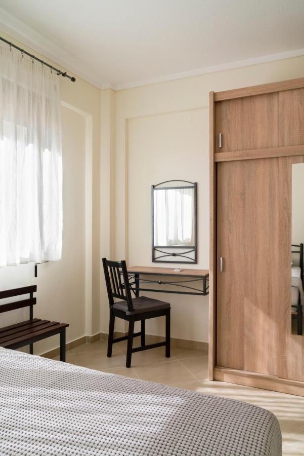 Alexandros Maisonettes & Apartments Nea Moudania Exterior foto